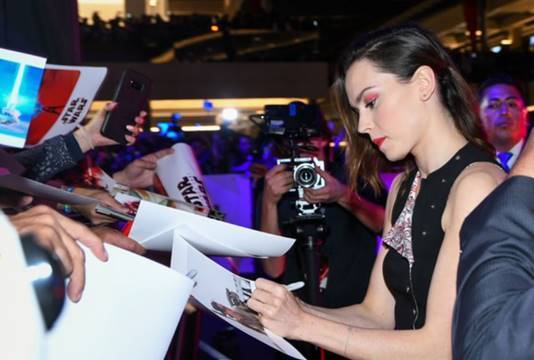 daisy autographs