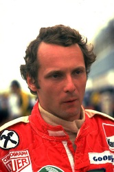 Niki Lauda "en sus tiempos" cuando dominaba los circuitos de F1