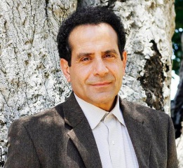 Tony Shalhoub también se suma a lo nuevo de Michael Bay